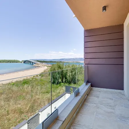 Sea Gem - Beachfront With Heated Pool, Villa