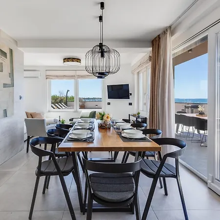 Sea Gem - Beachfront With Heated Pool, Villa *