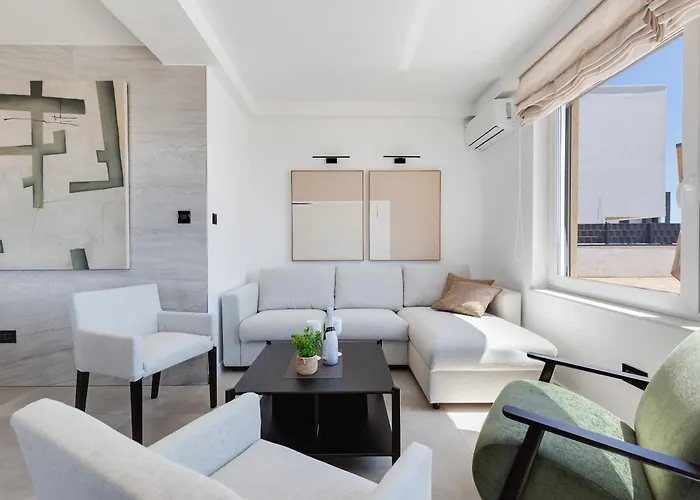 Sea Gem - Beachfront With Heated Pool, Privlaka (Zadar)