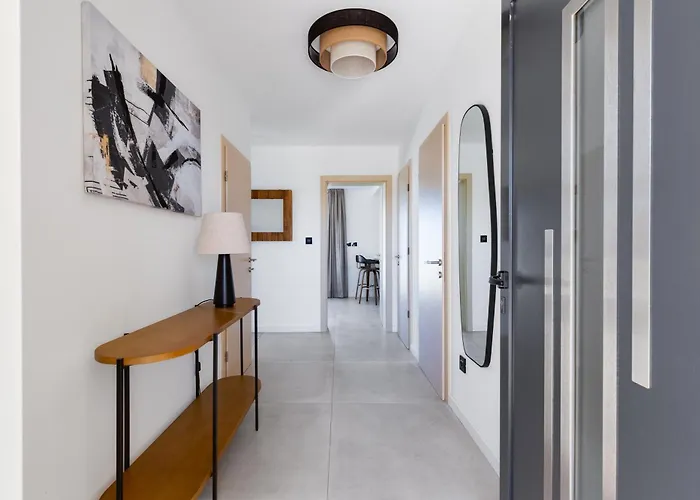 Sea Gem - Beachfront With Heated Pool, Villa