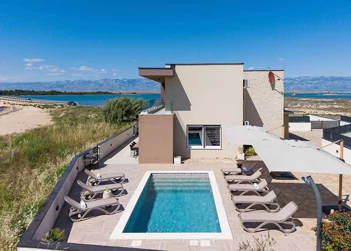 Villa Sea Gem - Beachfront With Heated Pool, *