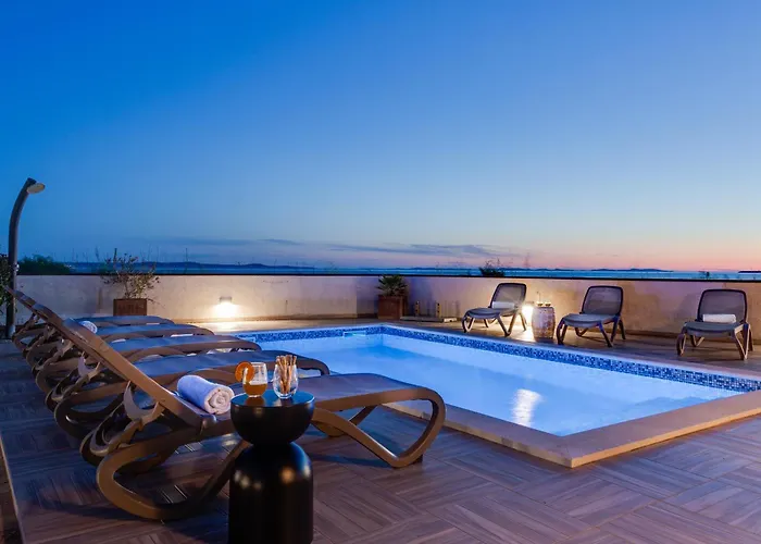 Sea Gem - Beachfront With Heated Pool, *