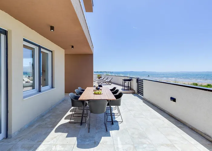 Sea Gem - Beachfront With Heated Pool, Villa