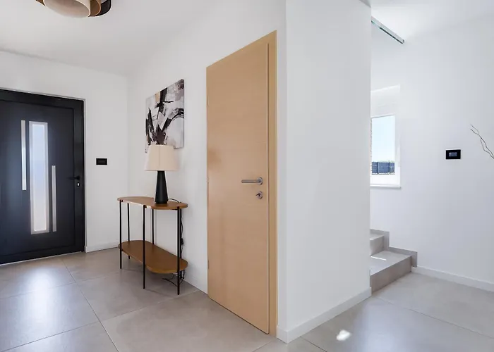Sea Gem - Beachfront With Heated Pool, Villa *