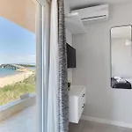 Sea Gem - Beachfront With Heated Pool,