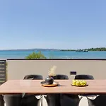 Sea Gem - Beachfront With Heated Pool, * Privlaka (Zadar)