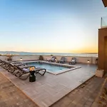 Sea Gem - Beachfront With Heated Pool, Villa