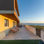 Sea Gem - Beachfront With Heated Pool, Villa Privlaka (Zadar)